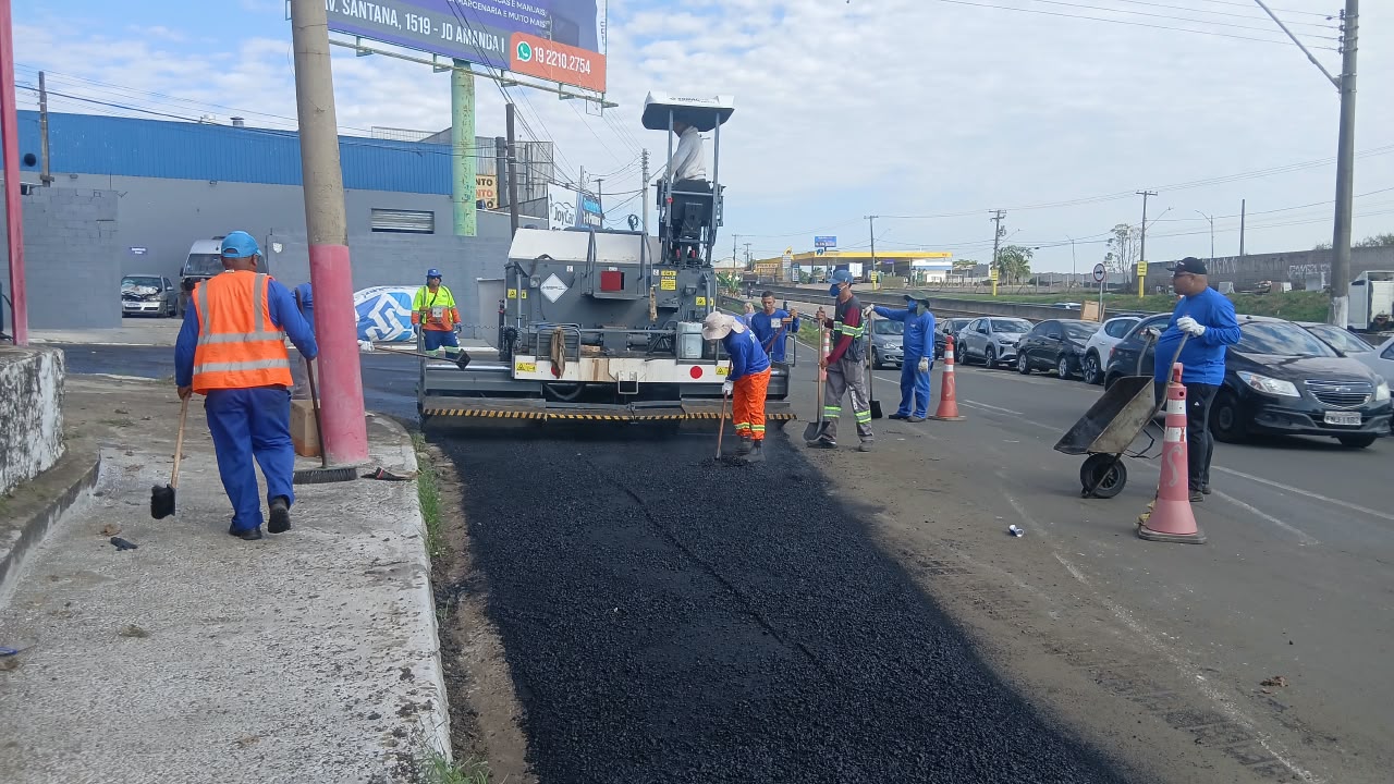 Prefeitura de Hortolândia inicia aplicação de nova capa asfáltica em ruas na região do Jd. Rosolém